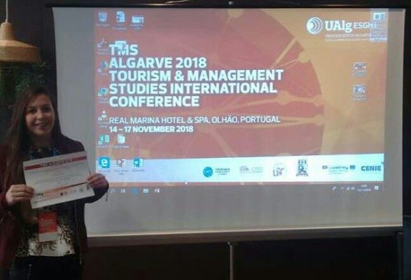 Profa. Gabriela de Vasconcelos, da UPE Caruaru, apresenta artigo no evento Tourism & Management Studies International Conference em Algarve, Portugal