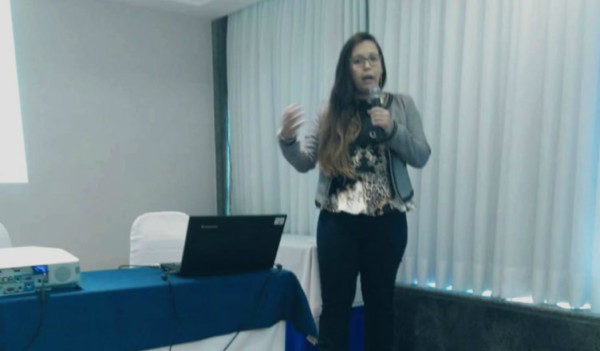 Profa. Gabriela de Vasconcelos tem artigo aprovado e apresentado no SIMPCONT 2018 da UFRPE